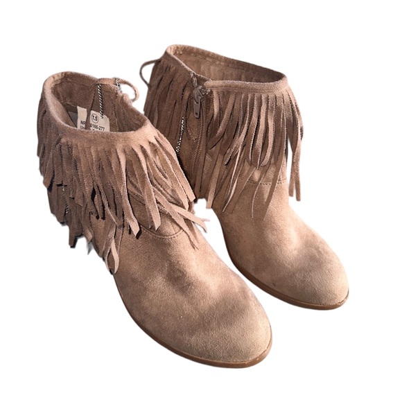 Not Rated size 7.5 suede fringe bootie with silver chain.NWT. stacked heel. - Picture 2 of 10